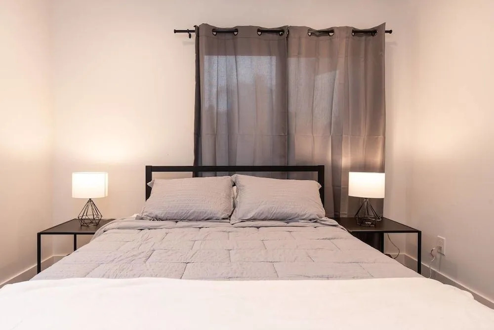 Newly Remodeled 3 BDR House Near Dodgers Stadium