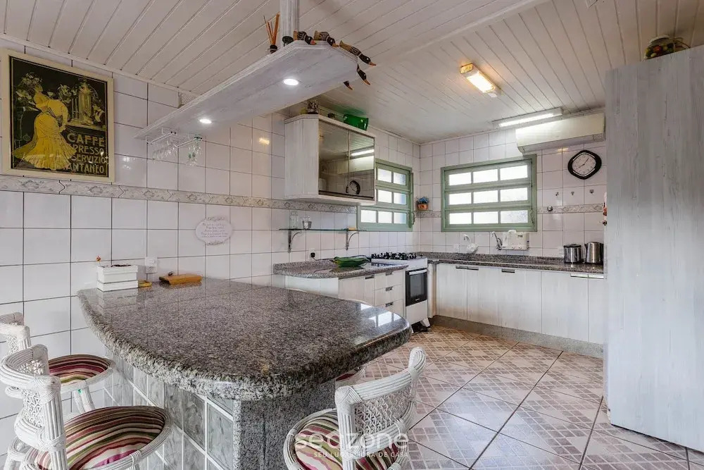 Pleasant Townhouse w/ BBQ 90m From the Sea Rdd657