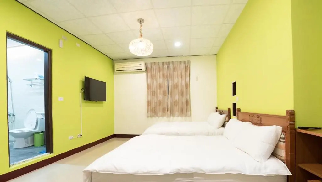 17years old coffee hostel