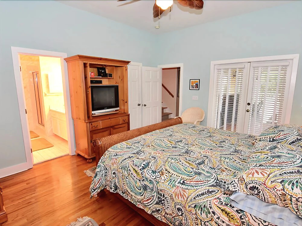 #703 Ford 5 Bedrooms 4 Bathrooms Home