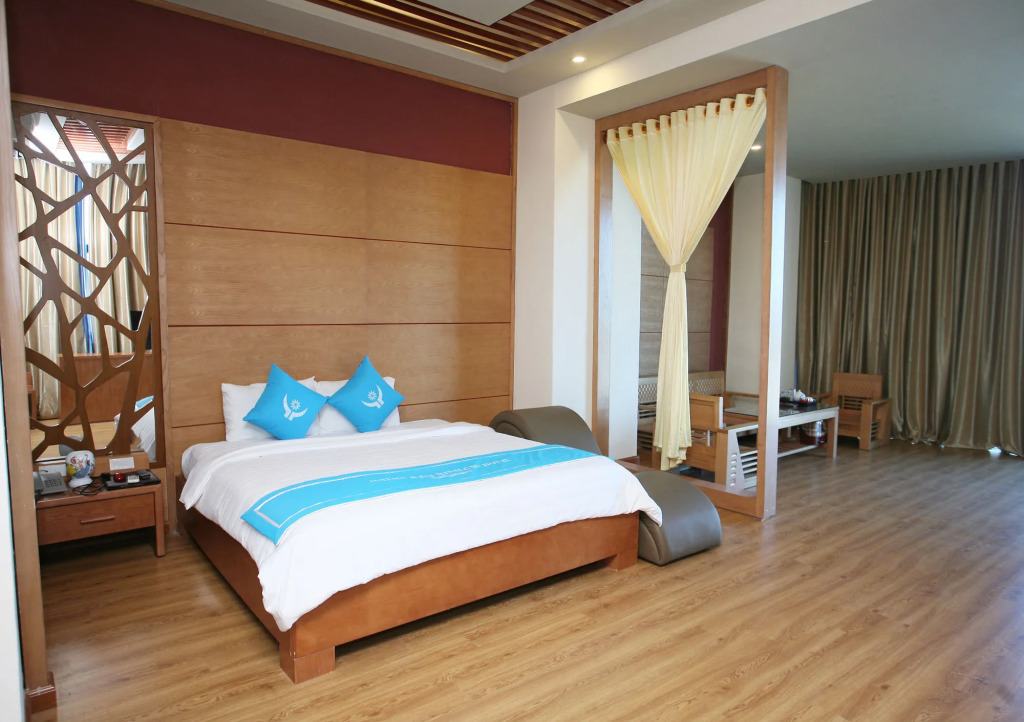 Khách sạn Hoàng Mấm Minh Cầu