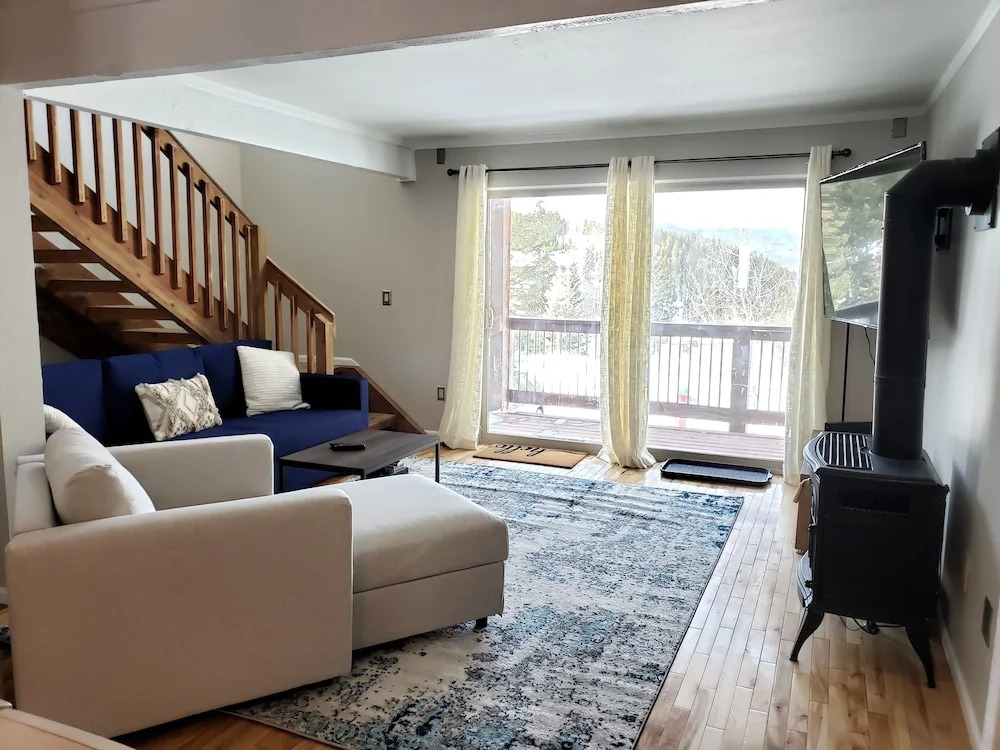 #1774 Baldy Mountain Townhome, 2 Bedroom + Sleeping Alcove & Loft - 2 Bath, Free Shuttle to Town. Views!