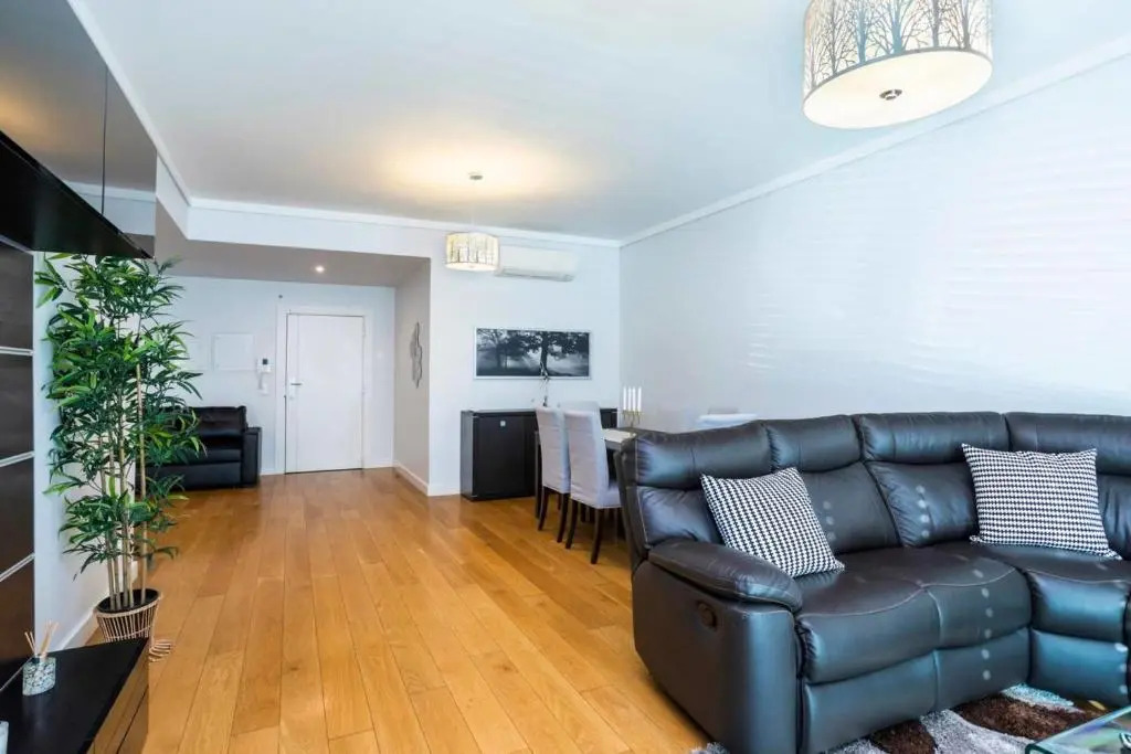 GuestReady - Spacious and Modern Campolide Family Apt Fits 6