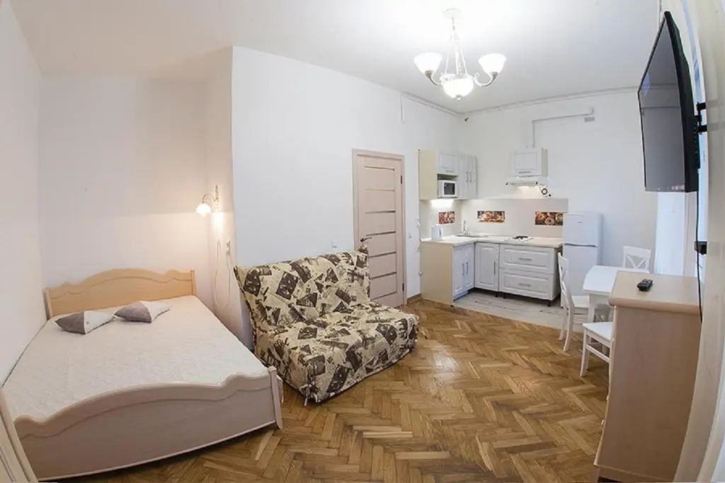 Apartment on Doroshenka 12