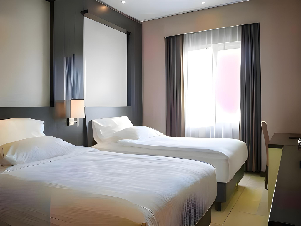 Karlita Hotel Tegal