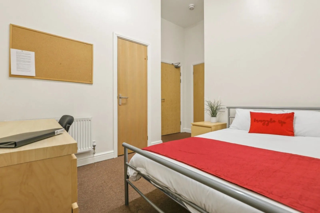 Sangha Hall - Private Ensuite Rooms with Shared Kitchen