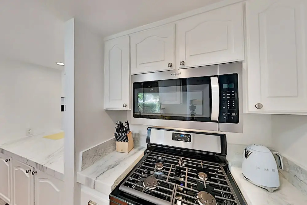 1881ar31 2 Bedroom Condo