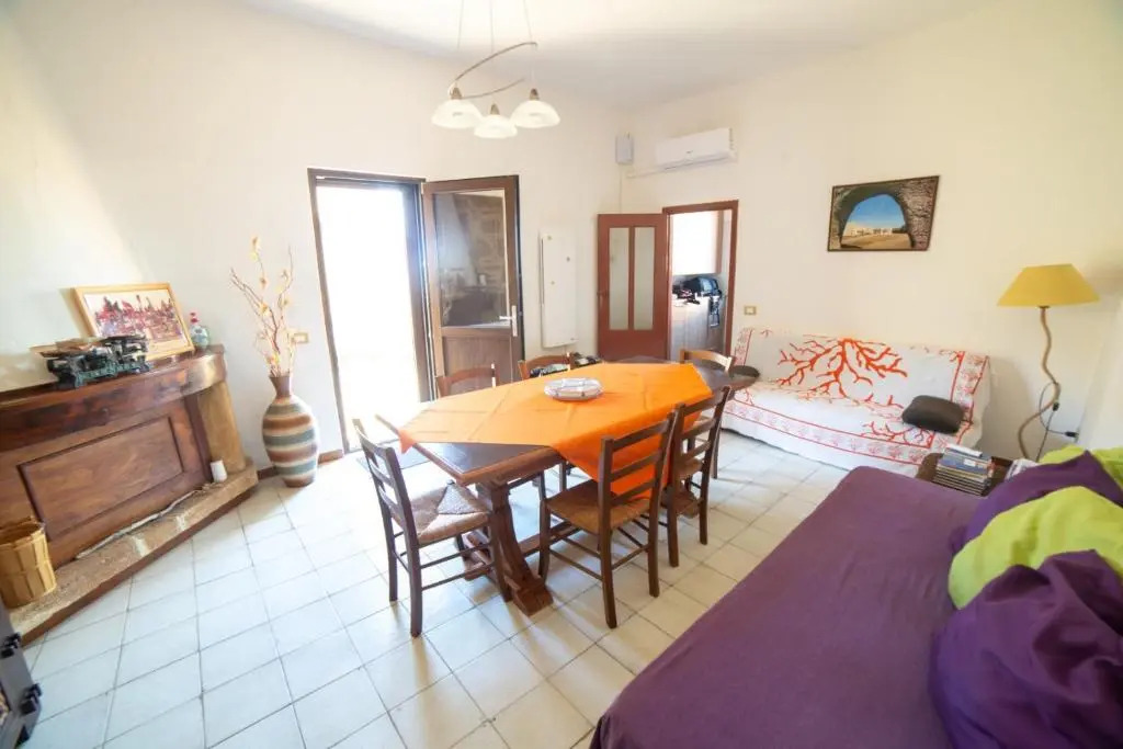 Caretta House
