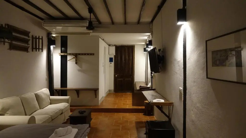 Velawarin Hotel