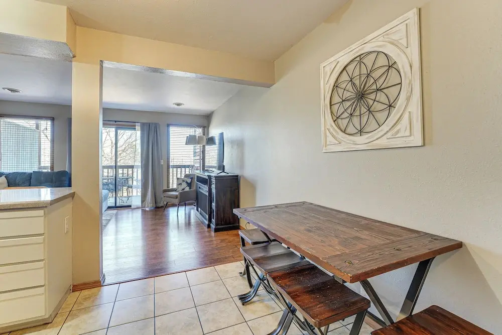 2 Mi to Silver Dollar City: Condo in Branson West