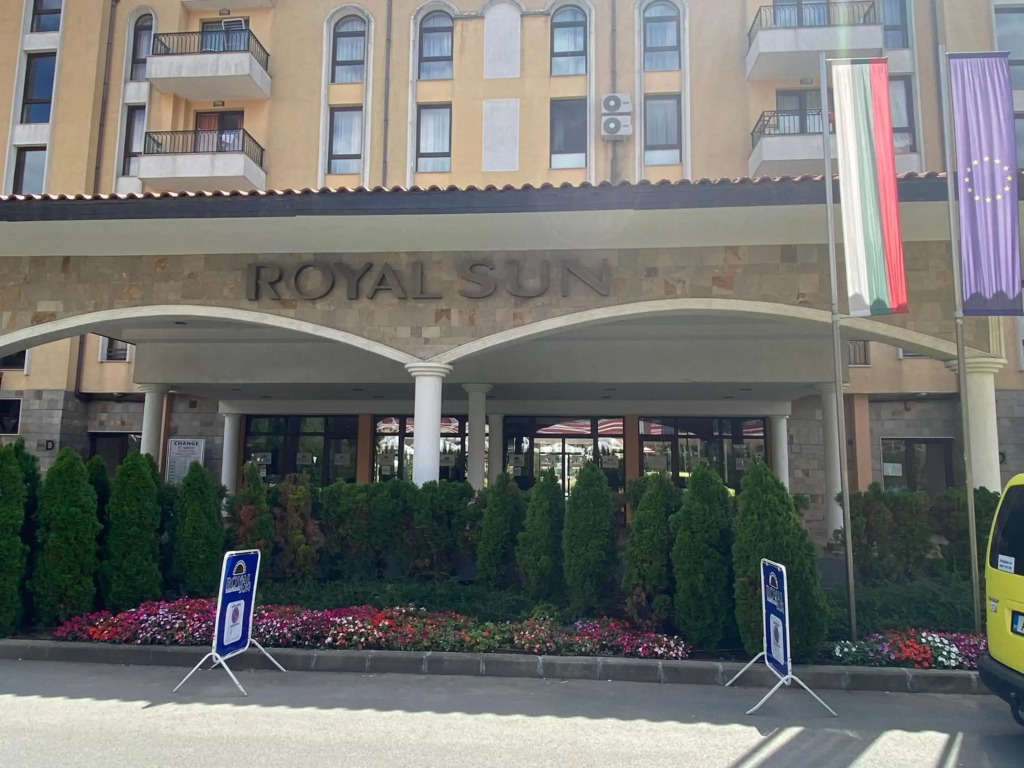 Private Two Bedroom Apartment Royal Sun O 31