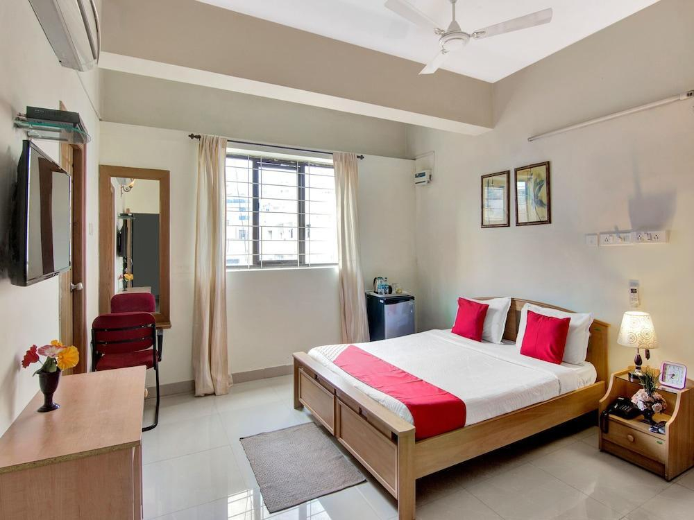 OYO 12458 SilverKey Madhapur