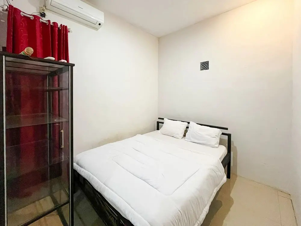Oma Kost 3 Probolinggo Mitra RedDoorz
