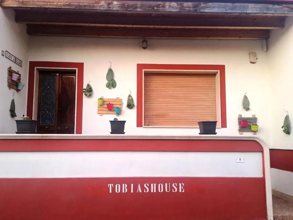 Tobia's House