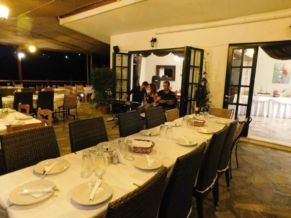 Marabou Hotel Chorefto