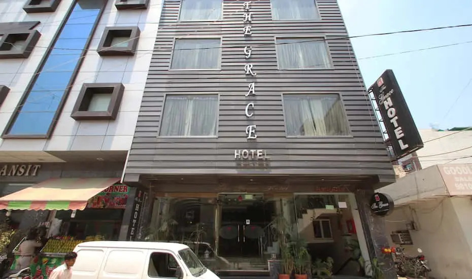 Hotel The INFINTY NEAR DELHI AIRPORT Breakfast,Dinner Include