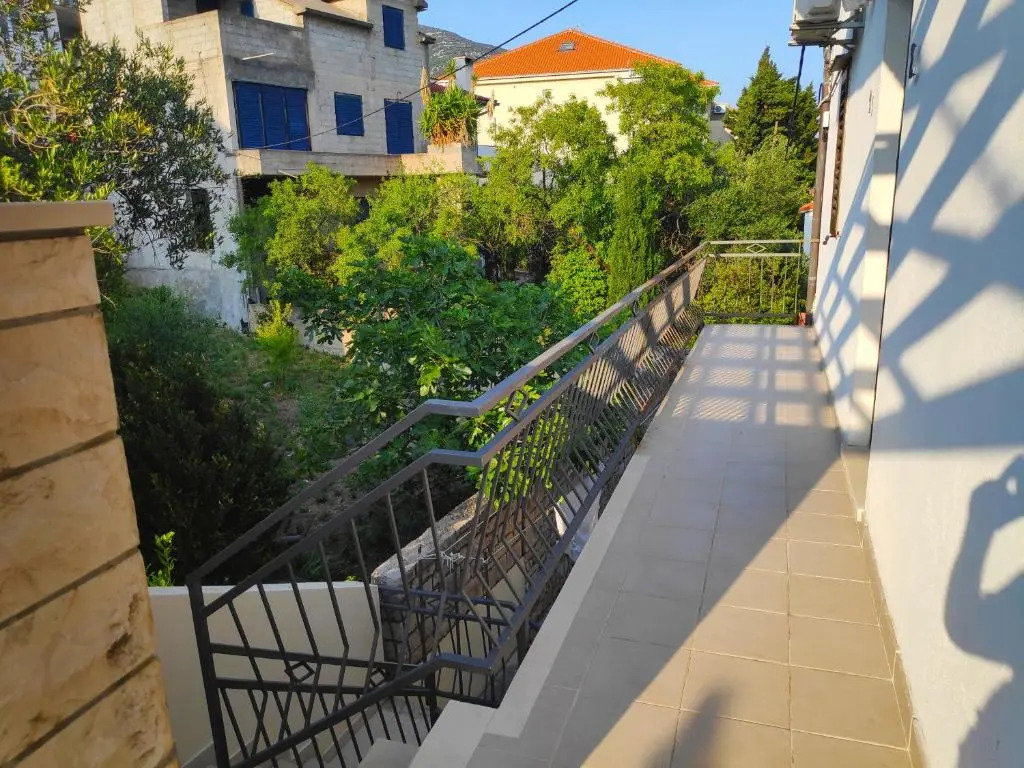 Apartments Vrsalovic