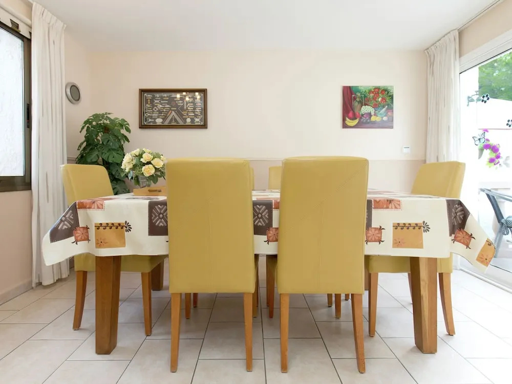 Holiday Home near Sea in Quiet Residential Area in Miami Playa