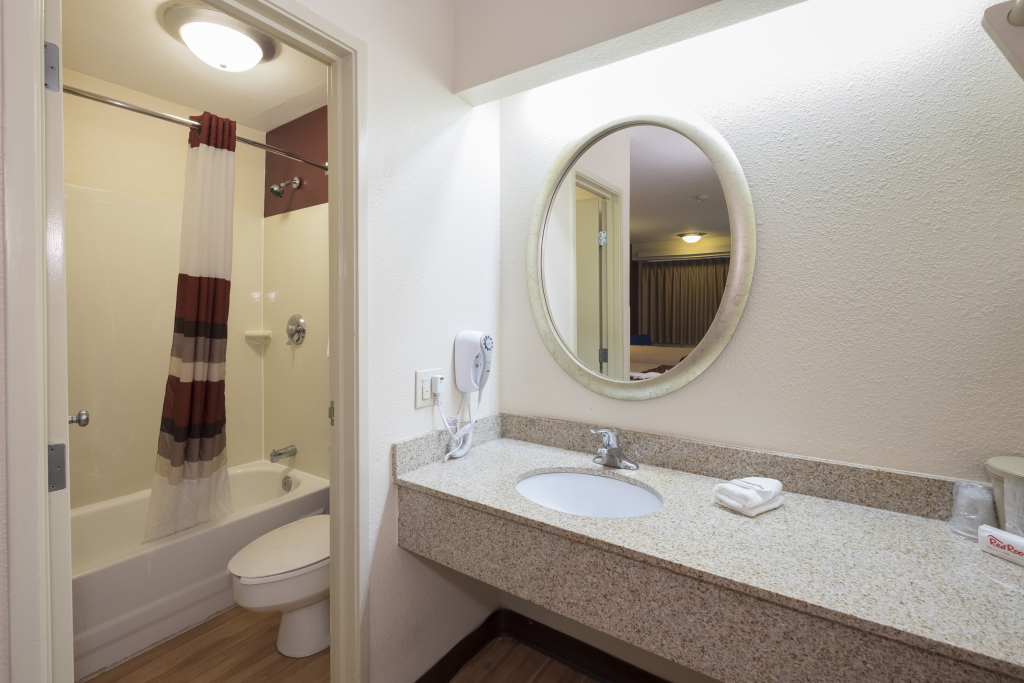 Red Roof Inn Cincinnati - Sharonville