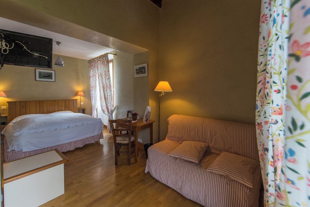 Hotel Restaurant de charme La Lozerette - Proche Florac