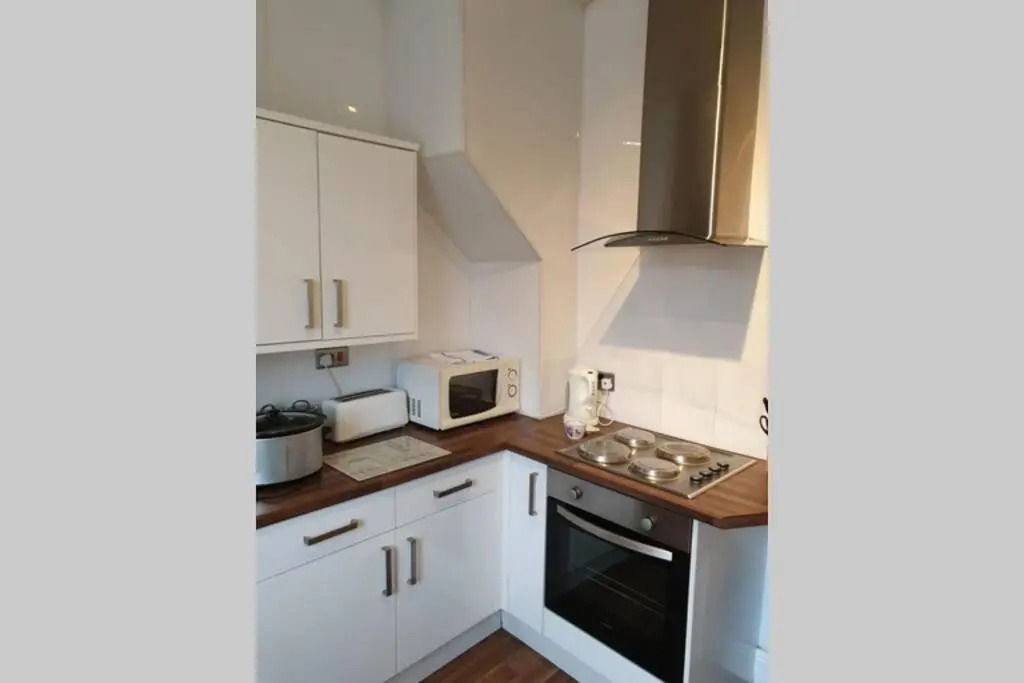 South Shield's Hidden Gem Garnet 3 Bedroom Apartment sleeps 6 Guests