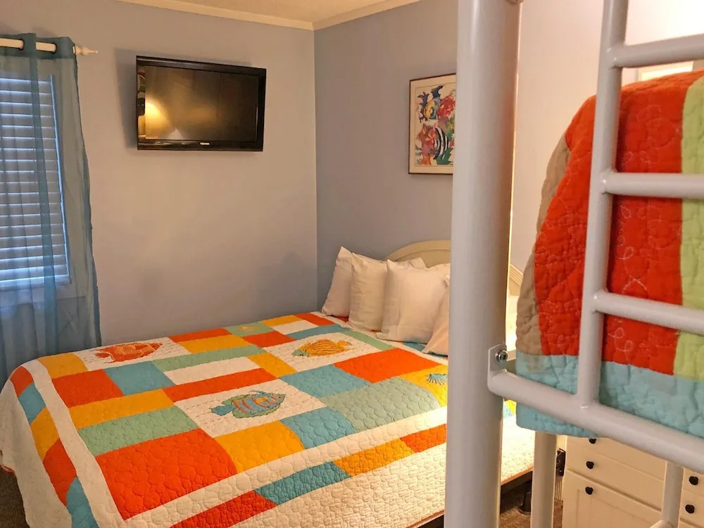 Ocean Creek South Tower #QQ1 Ocean View (P) by RedAwning