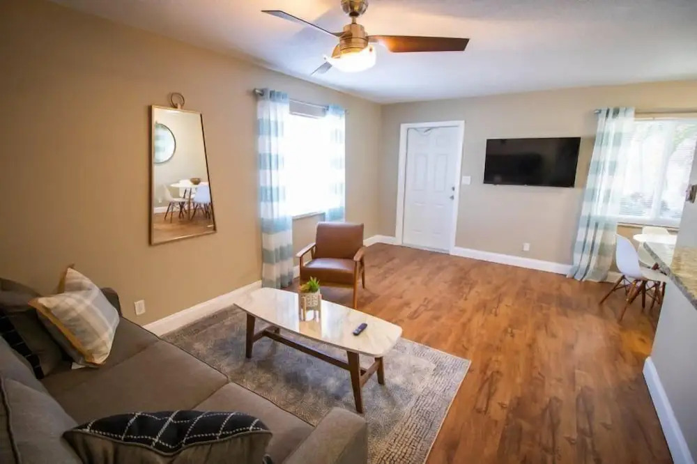 Brief Homes The Victor 1 Bedroom Apartment 5