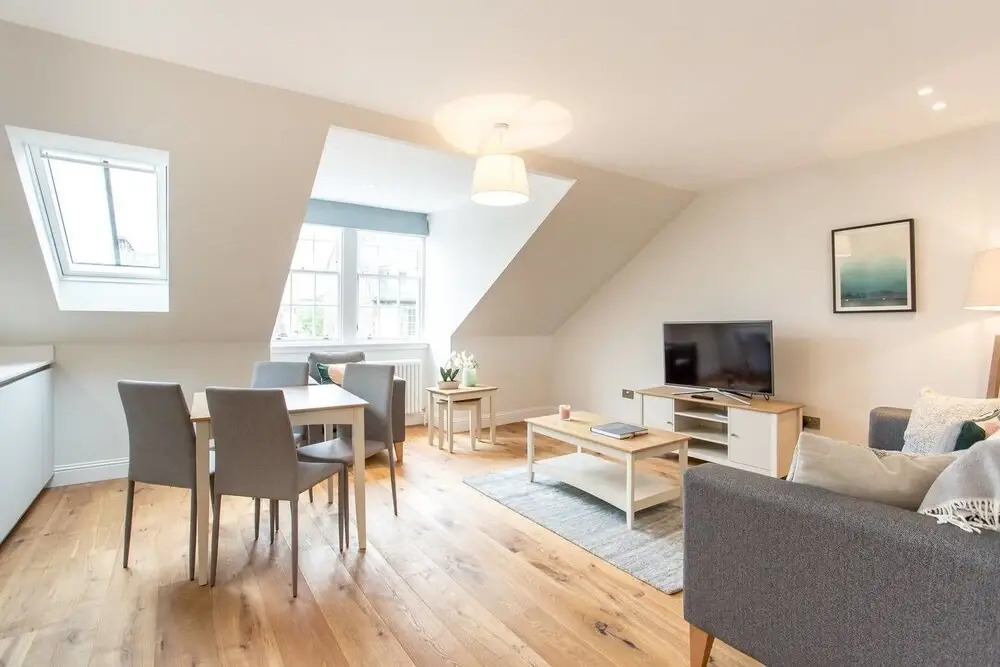 Quiet City Centre Spacious Apartment