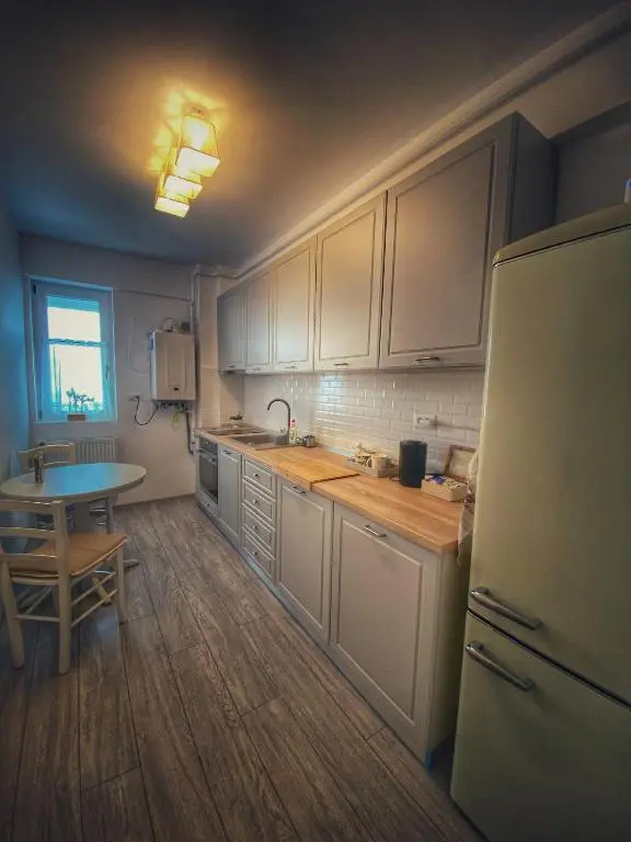 Q Apartaments near Palas Mall