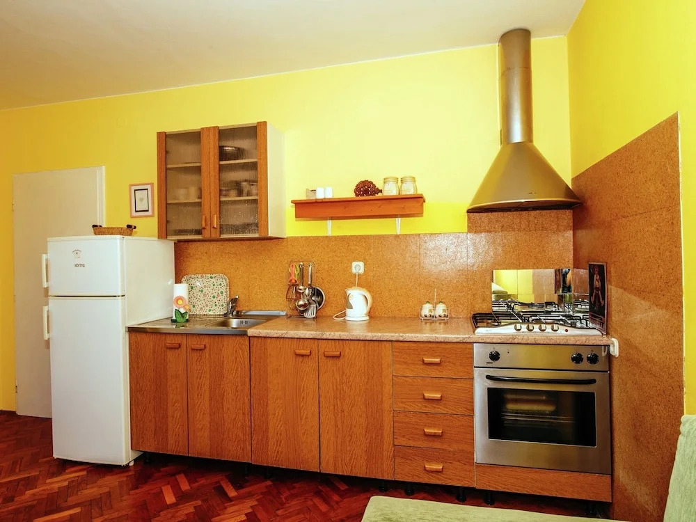 Cozy Apartment in a Quiet Area, Nice Balcony With Park View, Near the Sea