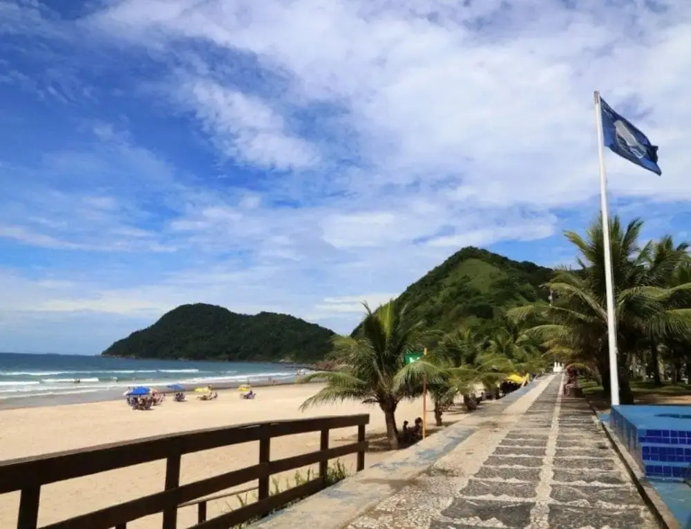 Timo Apto c Wifi a 700m da Praia do Tombo-guaruj