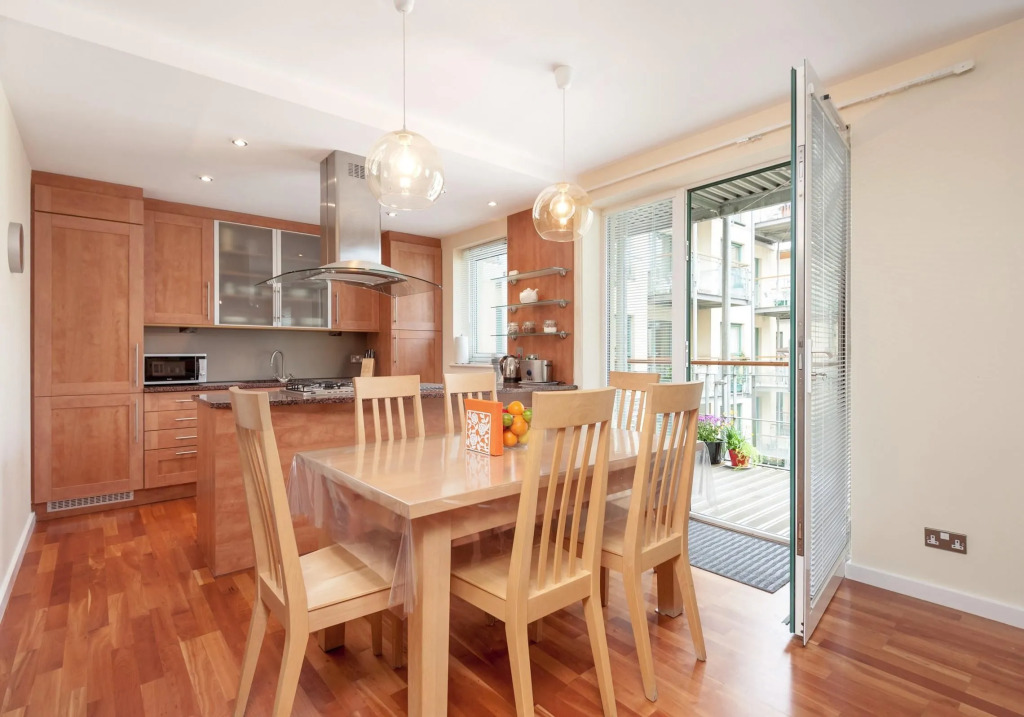 The Holyrood Road Residence - Rsa 120172