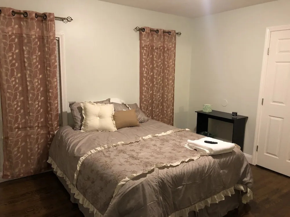 Pasadena B&B