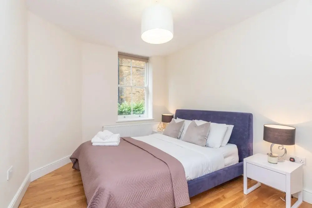 Two Bedroom Apartment in Hammersmith 201a, London