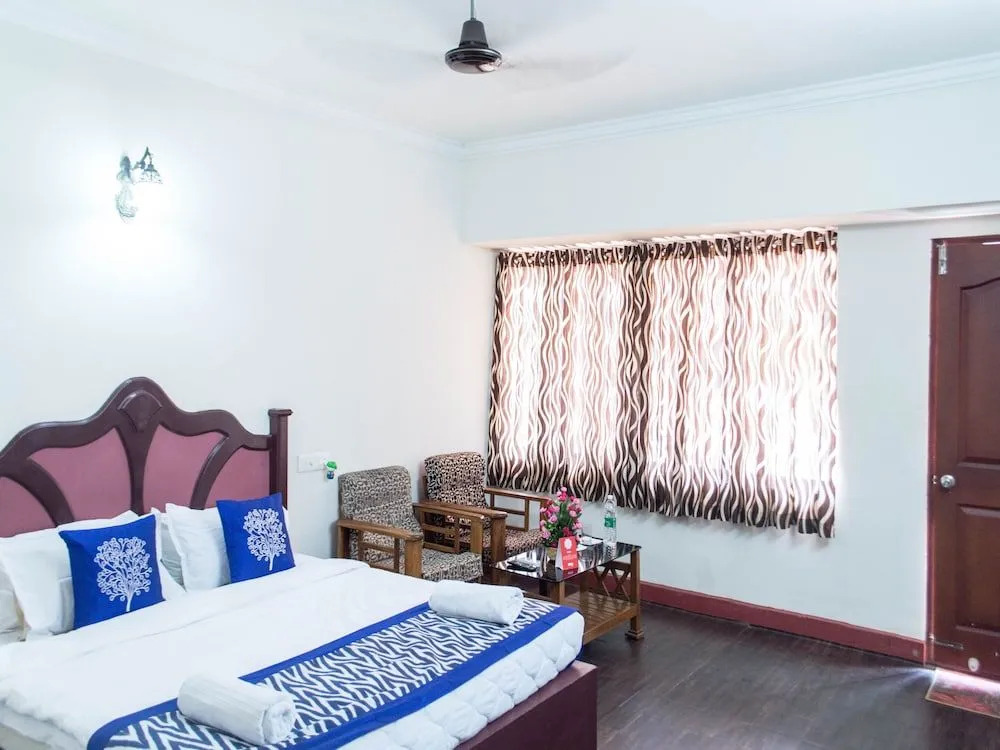 OYO 5237 Island Lake Resort