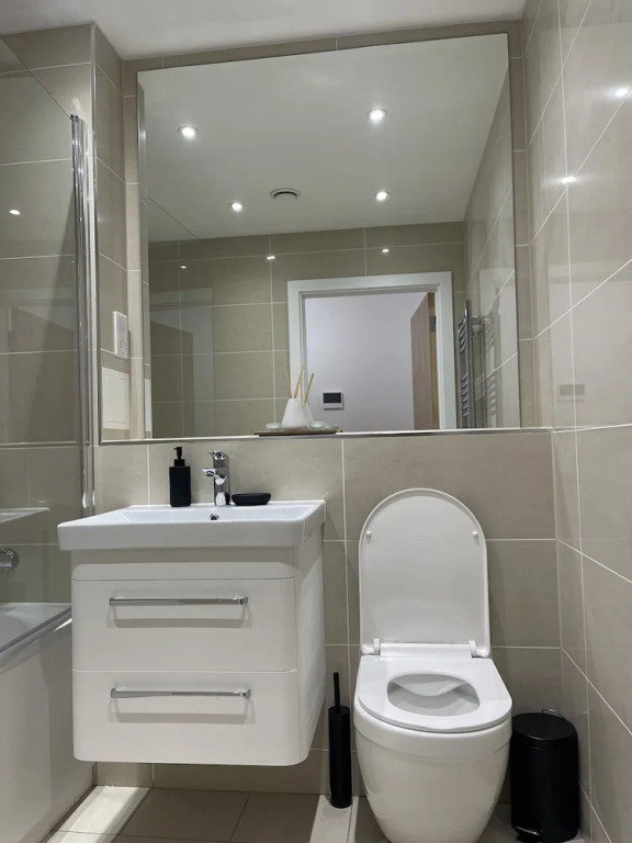 Spacious 2-bed Apartment in Whyteleafe