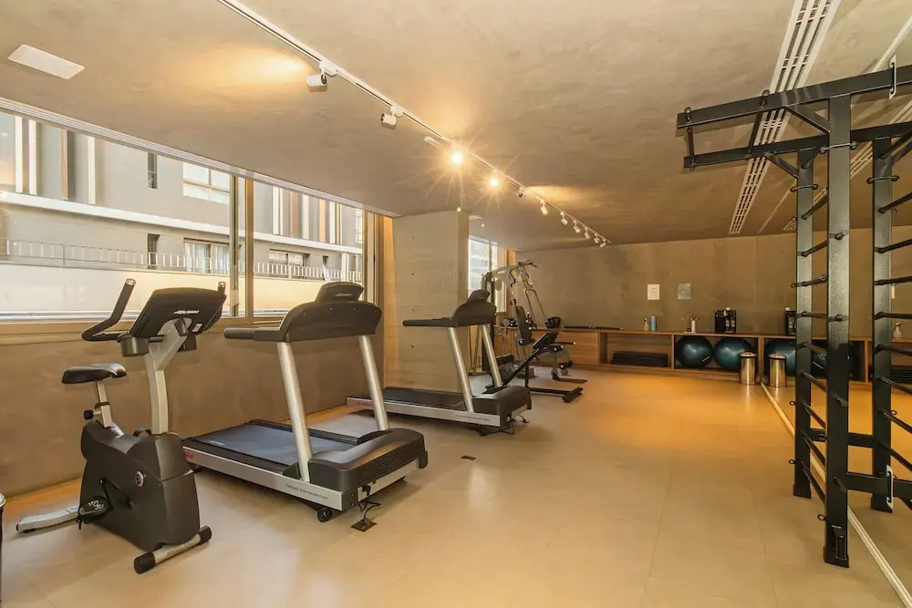 Duplex com piscina e academia
