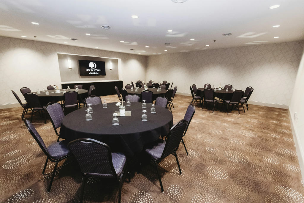 DoubleTree by Hilton Bloomington