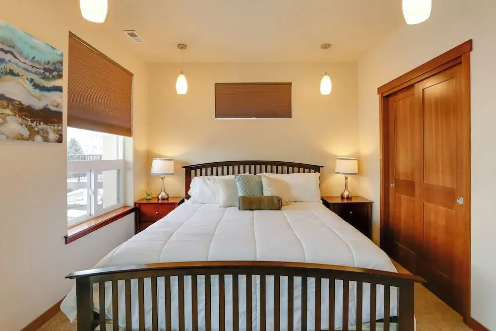 Alluring Manson Lakeside Condo w/ Shared Pool!
