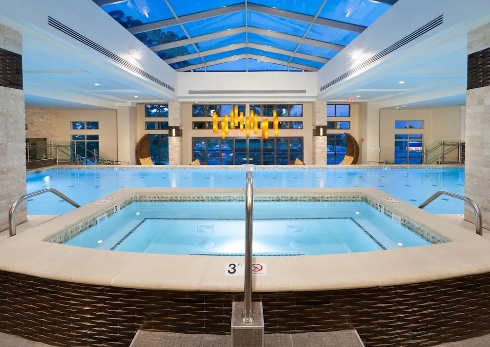 Bluebird Suites in Reston