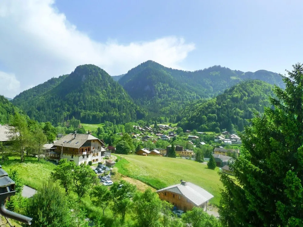 Chalet With 5 Bedrooms in St Jean D'aulps, With Wonderful Mountain Vie
