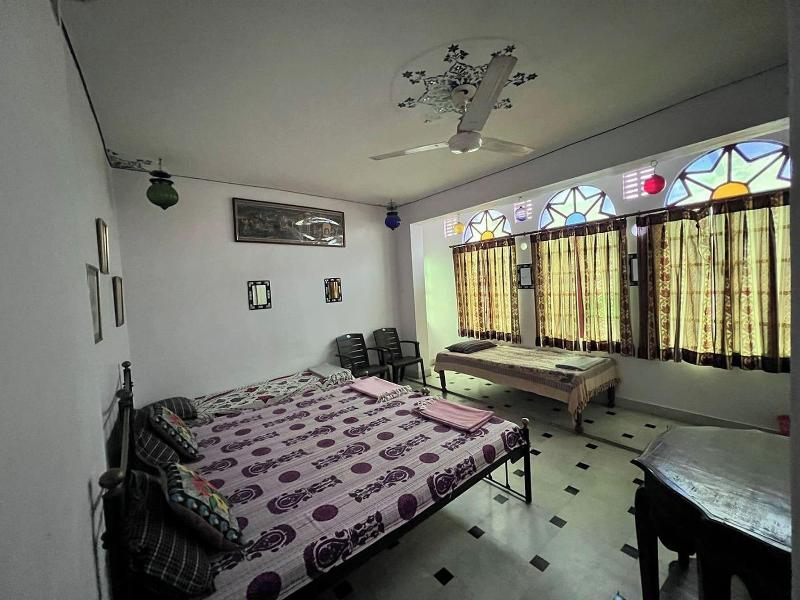 Nukkad Guest House Near Lake Pichola