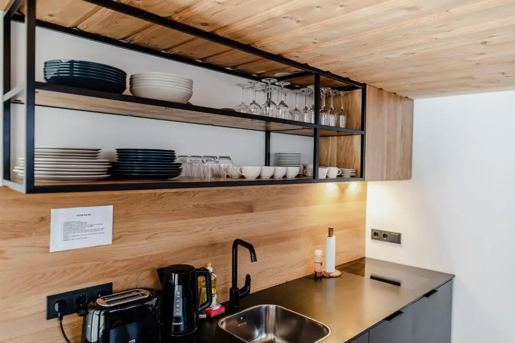 LJ5 - Old Town Rooms with Exclusive shared Roof Terrace