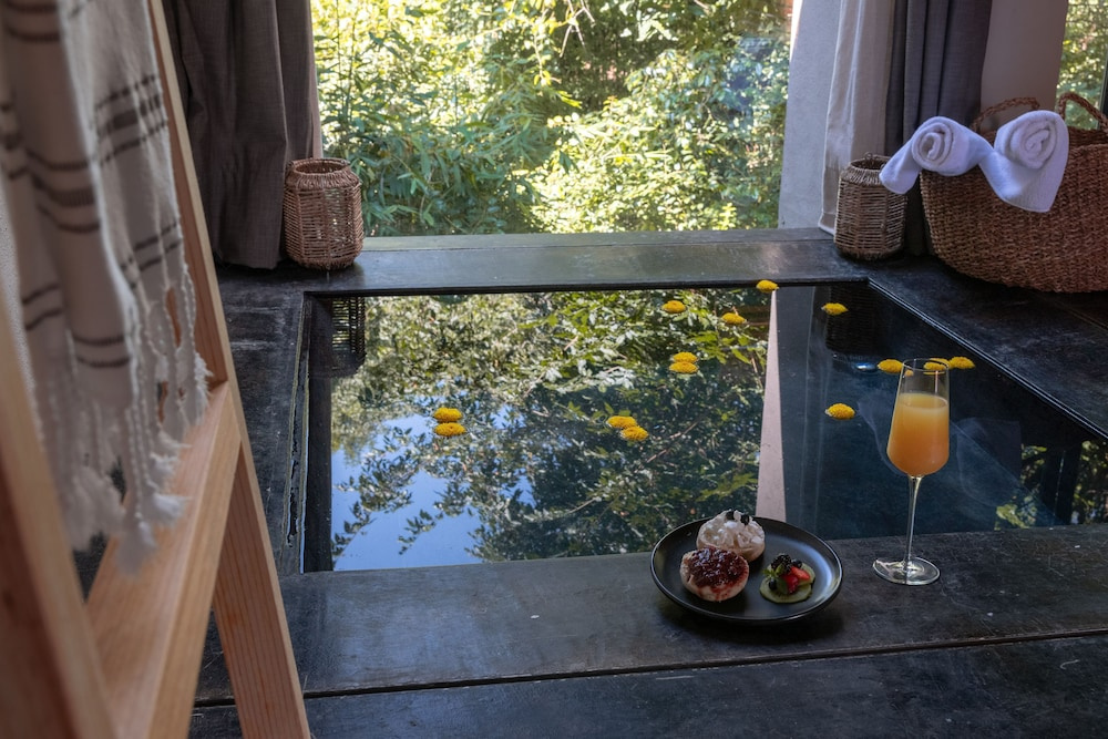 Casa Chichipicas Hotel Boutique
