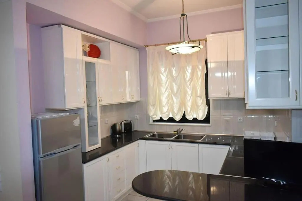 Comfortable Apartment Opposite The Park