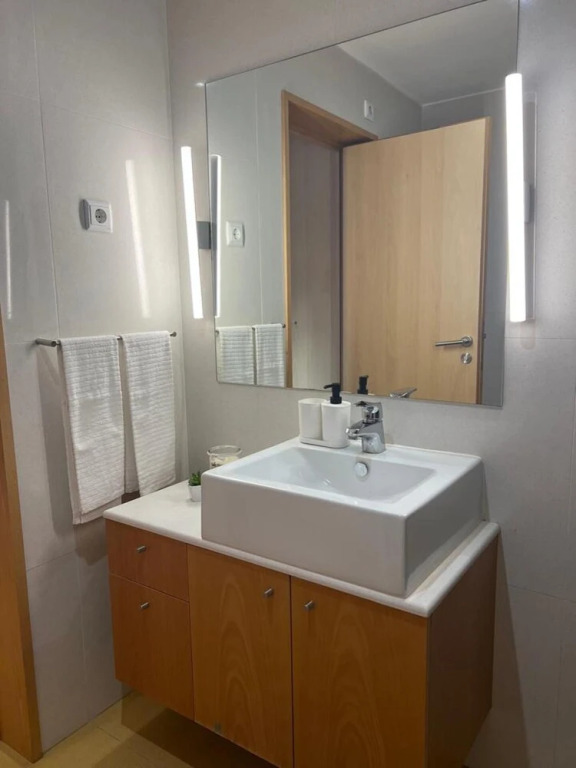 Stunning 1-bed House in Porto