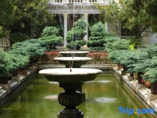 Yunnan Zhenzhuang Guest House