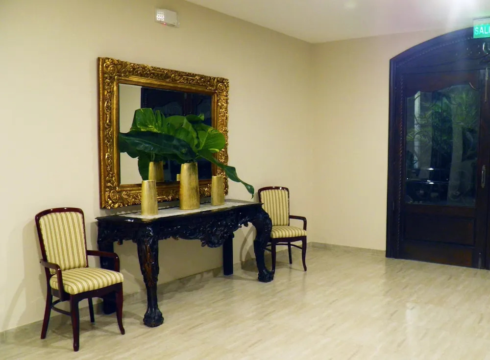 Barolo Hotel