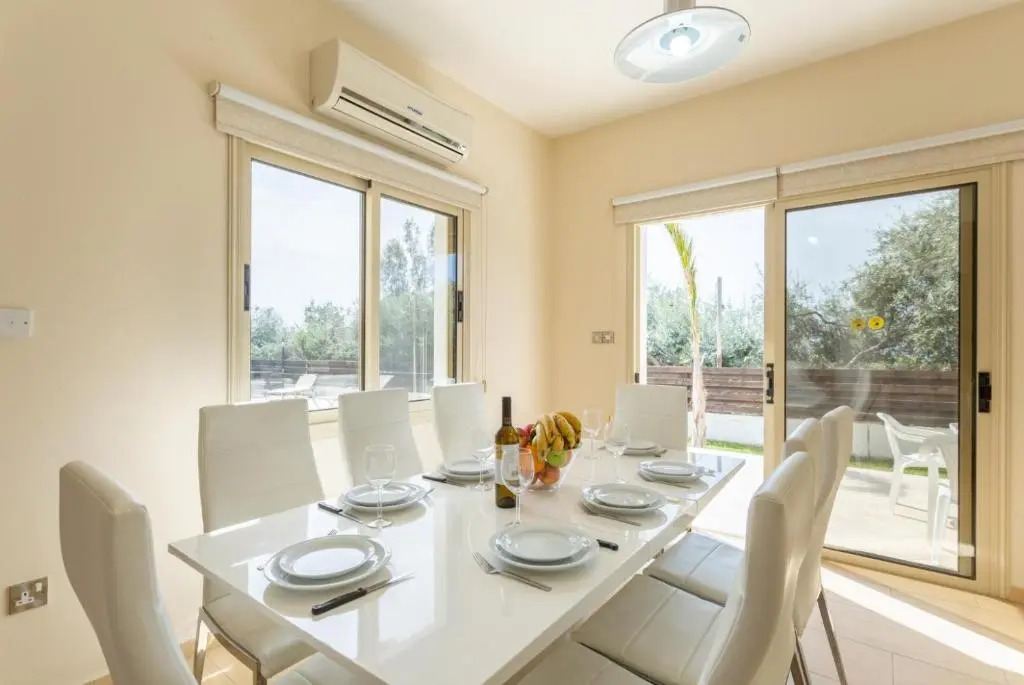 Rose Villas Collection