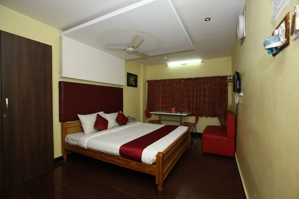OYO 8973 Sai Ramesh Apartments